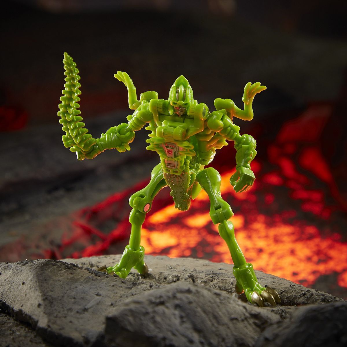 Transformers Generations Kingdom Core Class WFC-K22 Dracodon