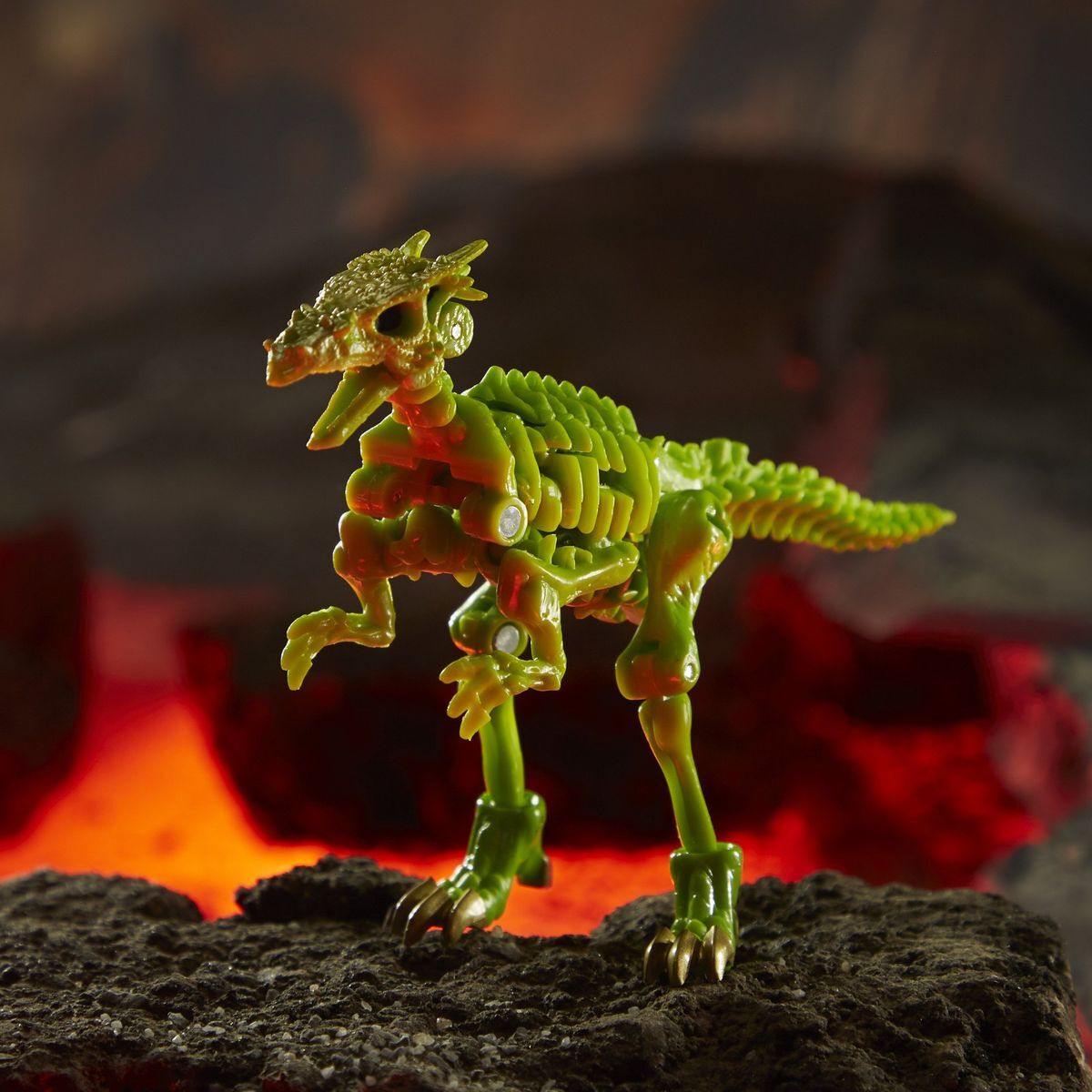 Transformers Generations Kingdom Core Class WFC-K22 Dracodon