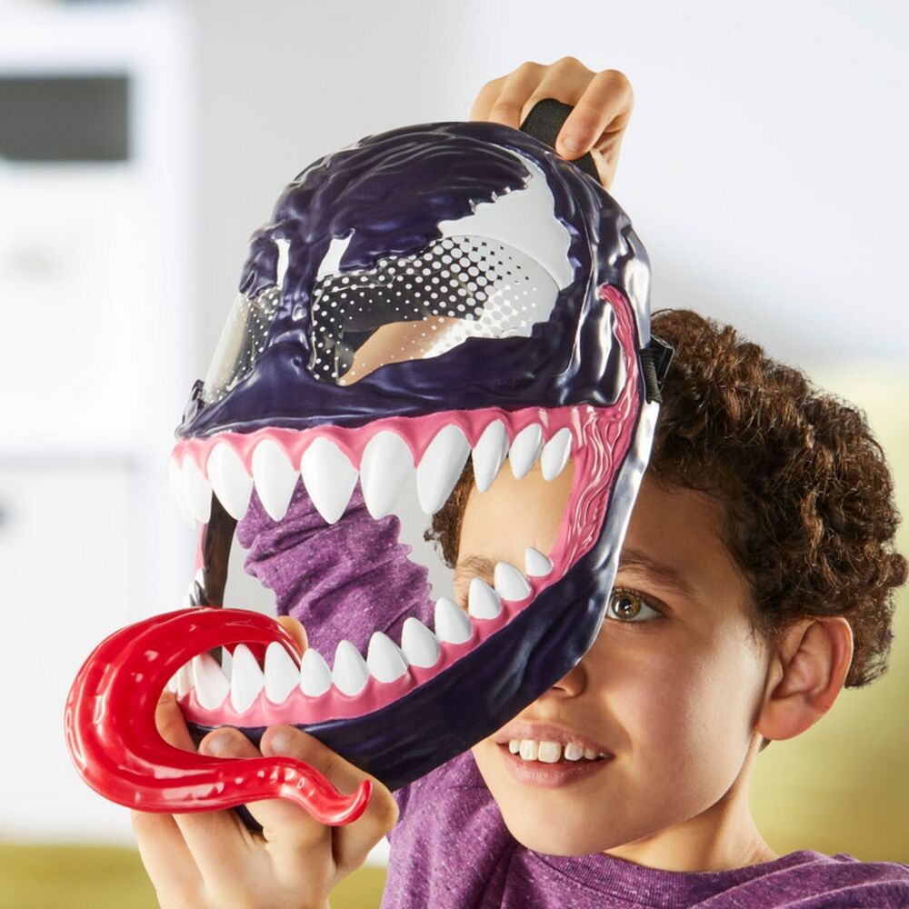 Marvel Spider-Man Venomversus Marvel's Venom Strike Blaster