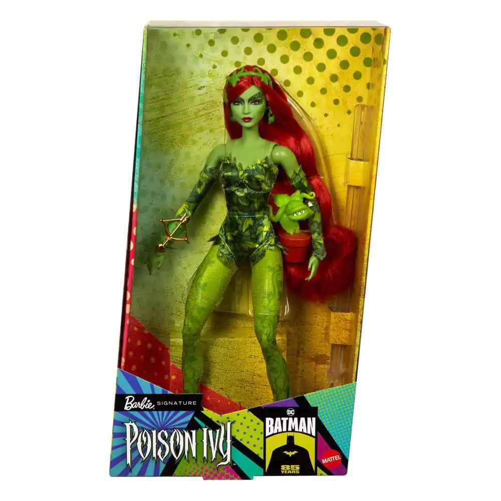 Barbie Signature Poison Ivy Collector Doll med rörlig kropp, ikonisk outfit och tillbehör, DC Batman 85th Anniversary Collectible, HRM51