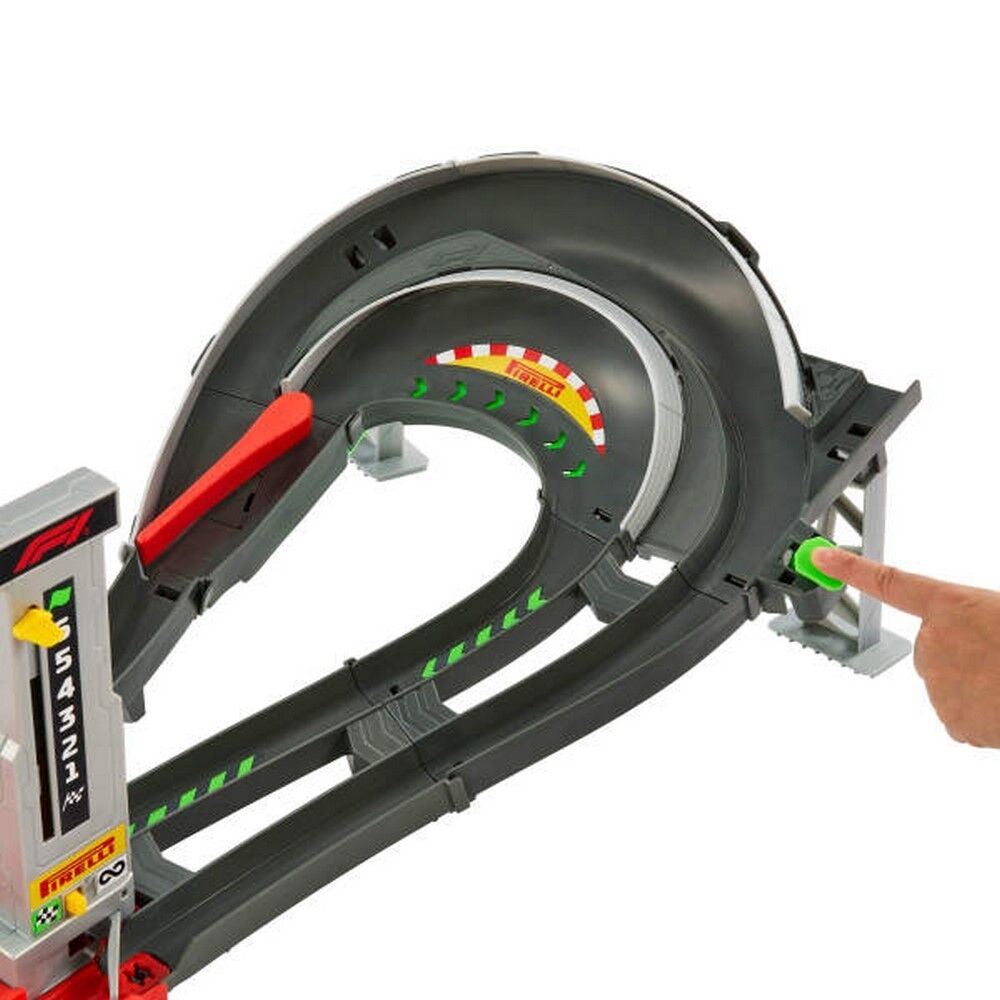 Hot Wheels Racing Formula 1 Grand Prix Circuit Track Set with Three Die-Cast Cars 1:64