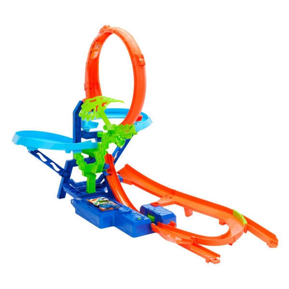 Hot Wheels Stunt Tracks Mid-Air Crash 2025