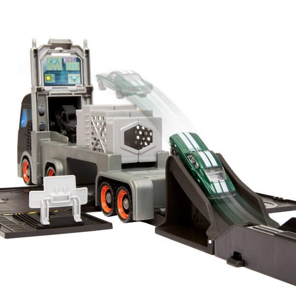 Matchbox The Movie - Transforming Mobile Command Playset