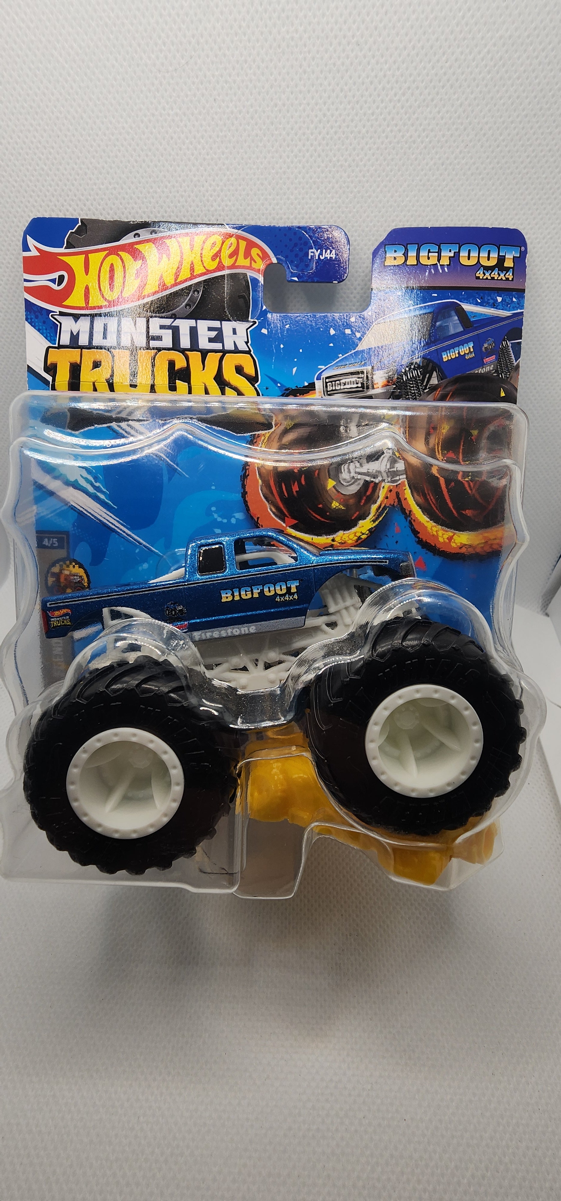 Hot Wheels Monster Trucks 1:64 BigFoot 4x4x4
