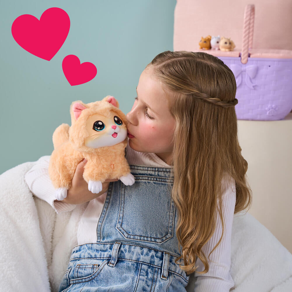 Little Live Pets Mama Surprise Series 7 Kitty PlaySet