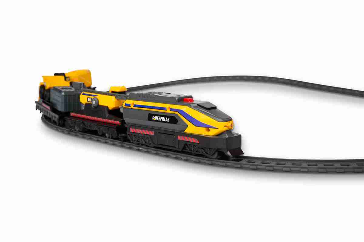 CAT Little Machines Power Tracks Train Set