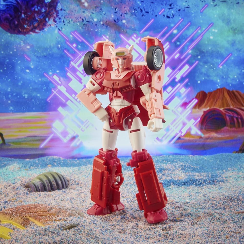 Transformers Generations Legacy Deluxe Class - Elita 1