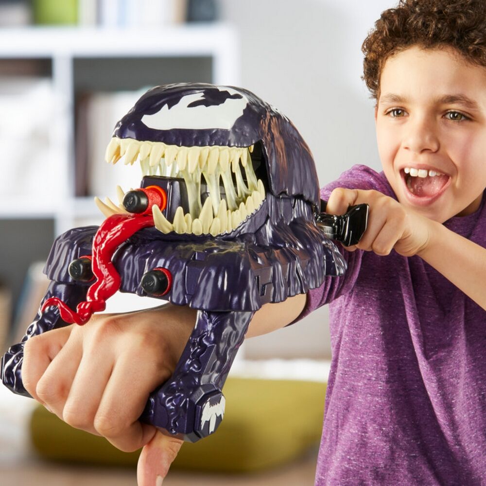Marvel Spider-Man Venomversus Marvel's Venom Strike Blaster