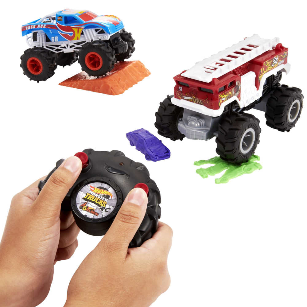 Hot Wheels Monster Trucks Demolition Doubles RC - Race Ace vs 5 Alarm