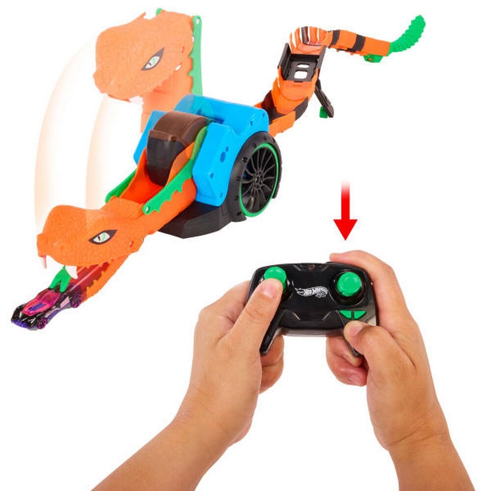 Hot Wheels Lets Race Slither N Strike RC & 1 Toy Car, Battery-Powered Remote-Control Vehicle