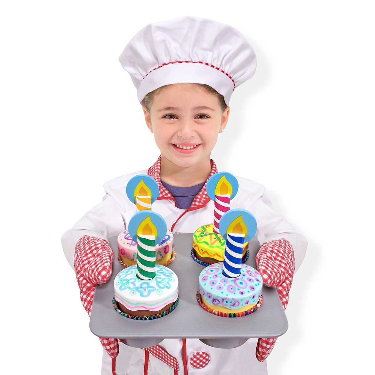 Melissa & Doug - Bake & Decorate Wooden Cupcake Set