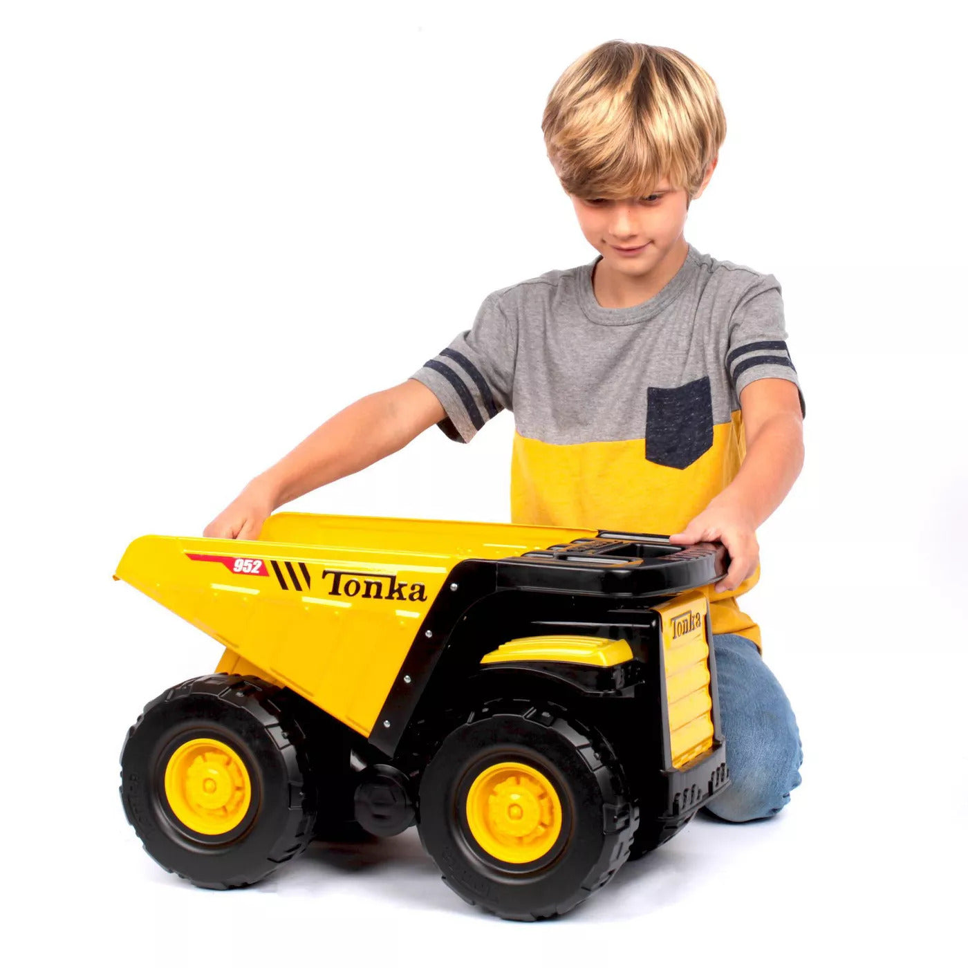 Tonka Steel Classics Toughest Mighty Dump Truck